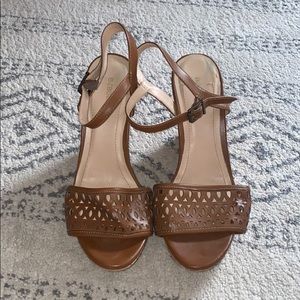 BCBGeneration brown heels in great condition!